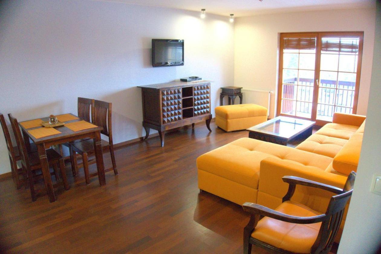 Apartamenty Lola ชกลาร์สกา ปอเรมบา ภายนอก รูปภาพ