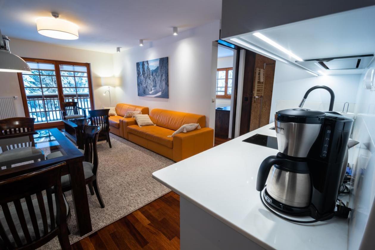 Apartamenty Lola ชกลาร์สกา ปอเรมบา ภายนอก รูปภาพ