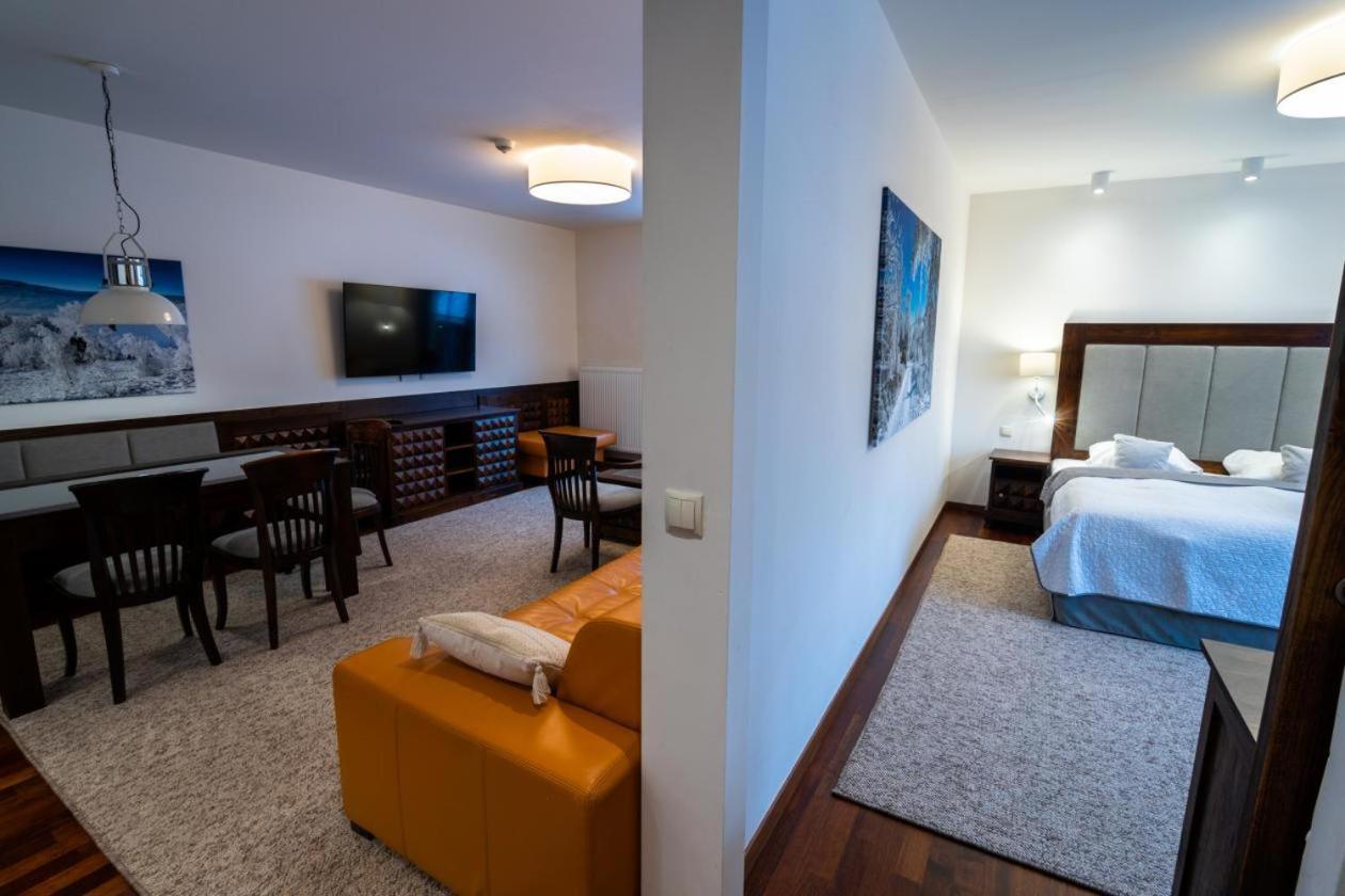 Apartamenty Lola ชกลาร์สกา ปอเรมบา ภายนอก รูปภาพ