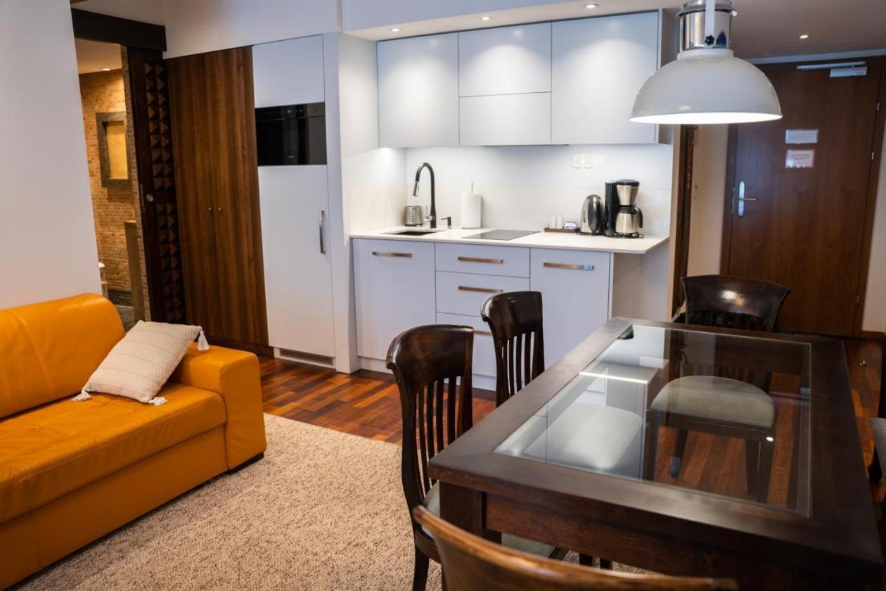 Apartamenty Lola ชกลาร์สกา ปอเรมบา ภายนอก รูปภาพ