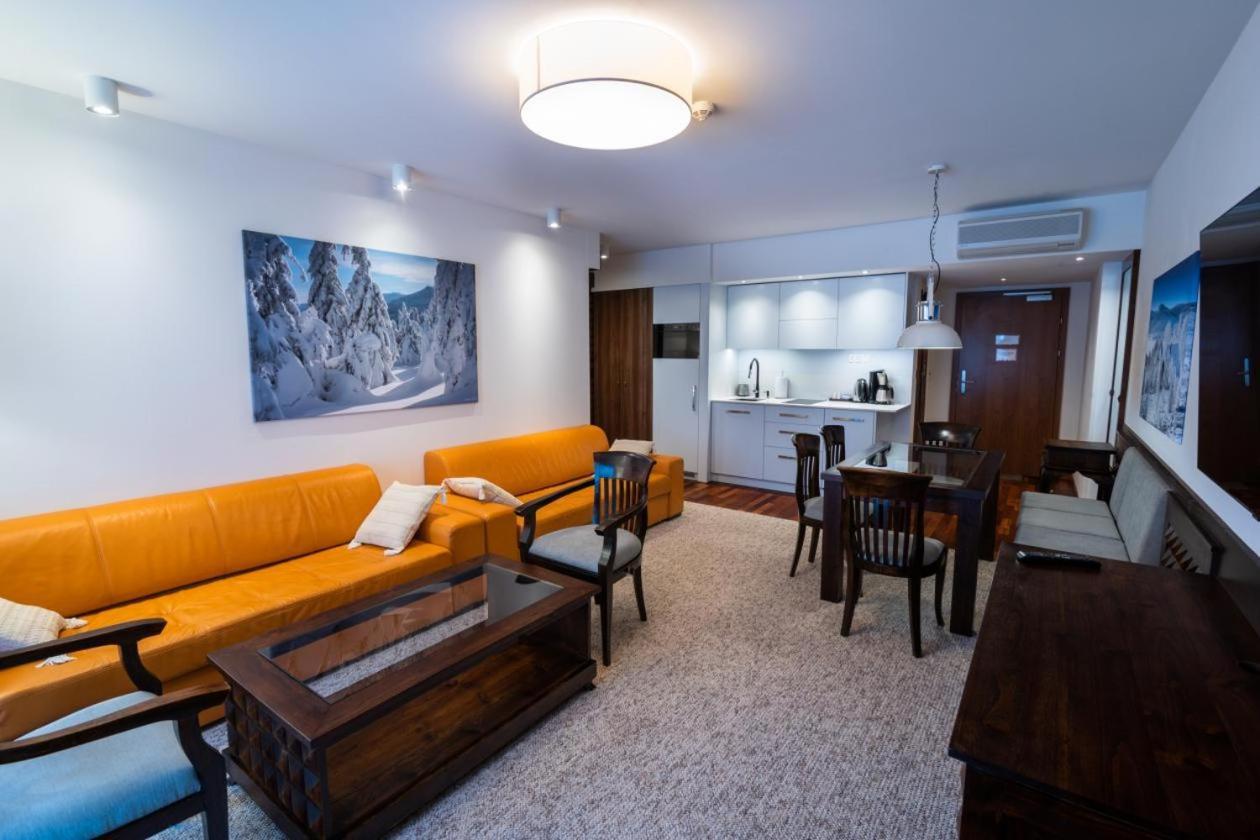 Apartamenty Lola ชกลาร์สกา ปอเรมบา ภายนอก รูปภาพ