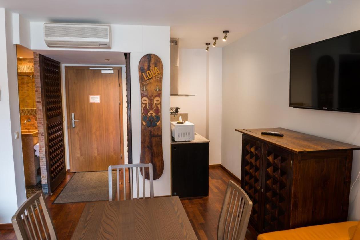 Apartamenty Lola ชกลาร์สกา ปอเรมบา ภายนอก รูปภาพ