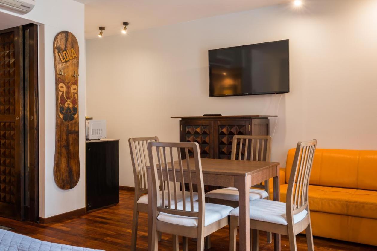 Apartamenty Lola ชกลาร์สกา ปอเรมบา ภายนอก รูปภาพ