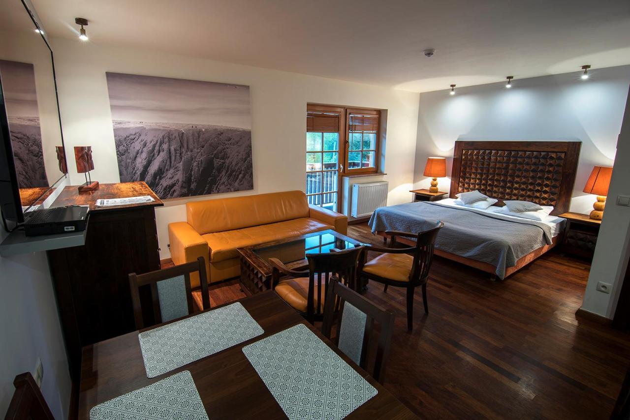 Apartamenty Lola ชกลาร์สกา ปอเรมบา ภายนอก รูปภาพ